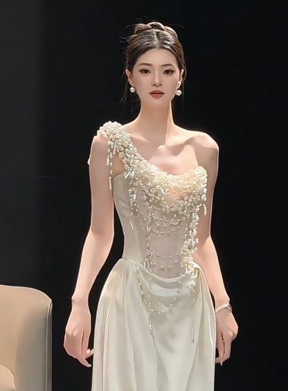 Charming One Shoulder Wedding Dress Sheath Beading Bridal Dress AP6853