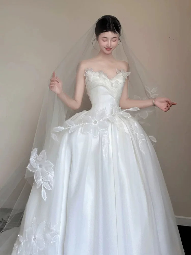 Exquisite Strapless Appliques Wedding Dress A-Line Bridal Gown AP6881