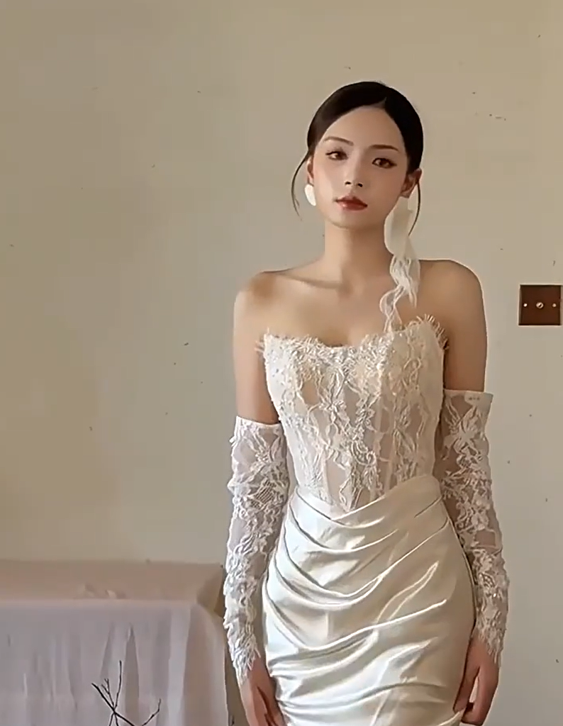Refined Strapless Mermaid Wedding Dress Lace Sequins Satin Bridal Outfit AP6883