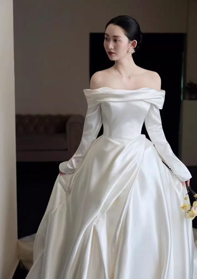 Beautiful Off-Shoulder A-Line Wedding Dress Satin Bridal Outfit AP6884