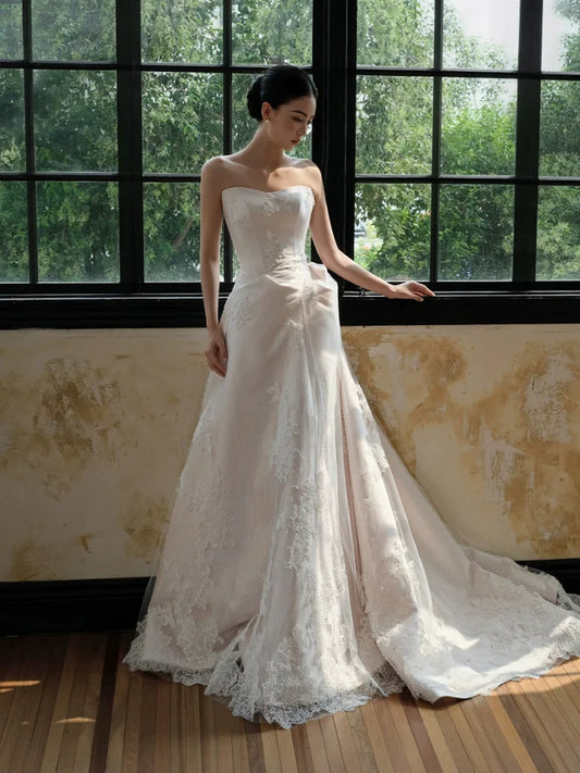 Enchanting Strapless A-Line Wedding Dress Appliques Tulle Bridal Gown AP6885