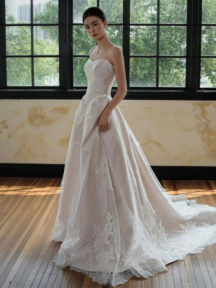Enchanting Strapless A-Line Wedding Dress Appliques Tulle Bridal Gown AP6885