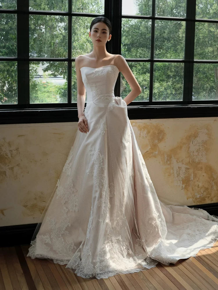 Enchanting Strapless A-Line Wedding Dress Appliques Tulle Bridal Gown AP6885