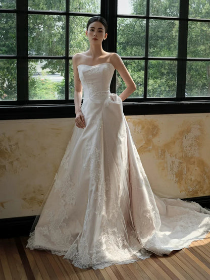 Enchanting Strapless A-Line Wedding Dress Appliques Tulle Bridal Gown AP6885