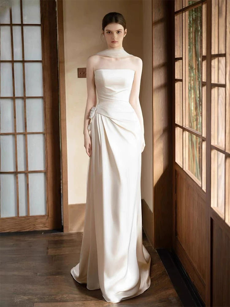 Fascinating Strapless Satin Tulle Wedding Dress Sheath 3D Appliques Bridal Dress AP6891