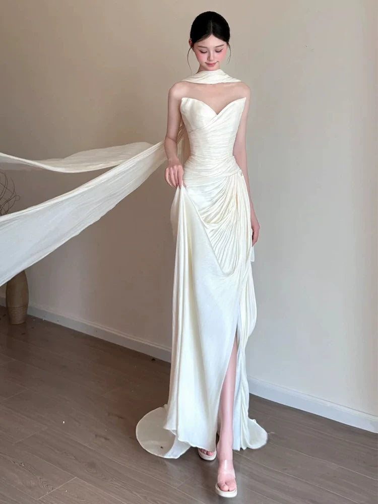 Avant-Garde Strapless High-Slit Wedding Dress With Scarf Sheath Pleated Bridal Dress AP6894