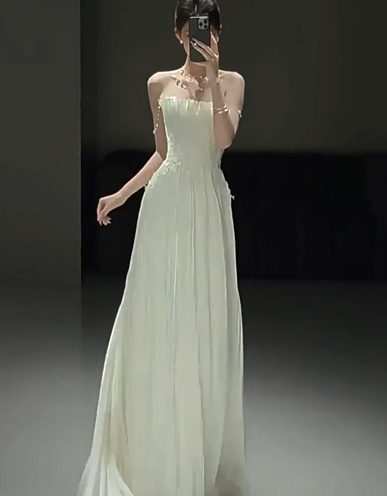 Lustrous Beading Off-Shoulder Pleated Wedding Dress Appliques A-Line Bridal Dress AP6901