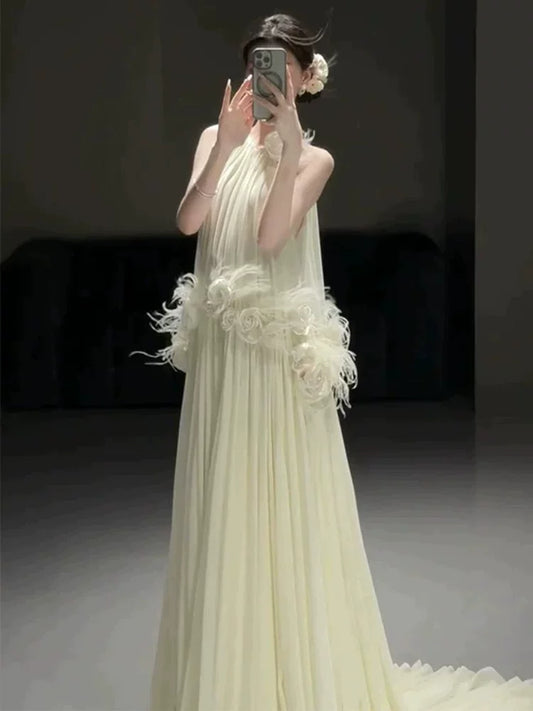 Standout Halter Neck A-Line Ivory Wedding Dress Appliques Feather Flowy Bridal Dress AP6906