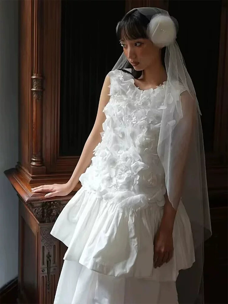 Alluring A-Line Jewel Neck Wedding Dress Inspo Appliques Bridal Gowns With Veil AP6925