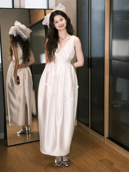 Novelty V Neck Sheath Wedding Dress Inspo Appliques Beads Bridal Gowns AP6931