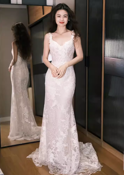 Trendy Spaghetti Straps Mermaid Wedding Dress Lace Sequins Bridal Dress AP6945