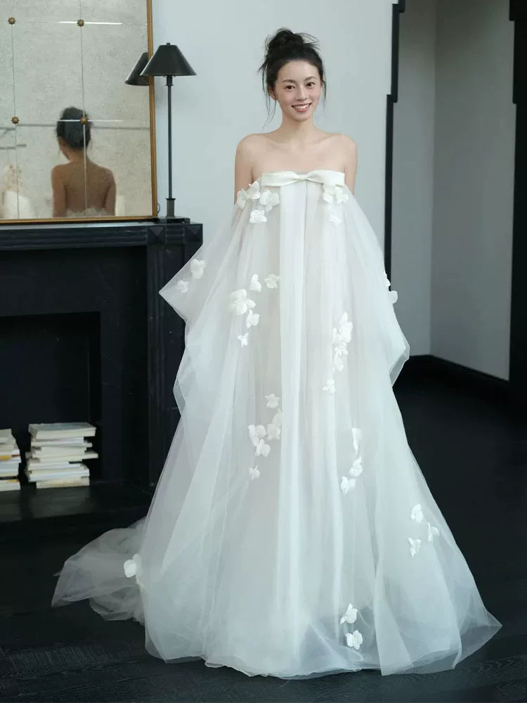 Voluminous Strapless Bow Appliques Wedding Dress A-Line Tulle Bridal Dress AP6948