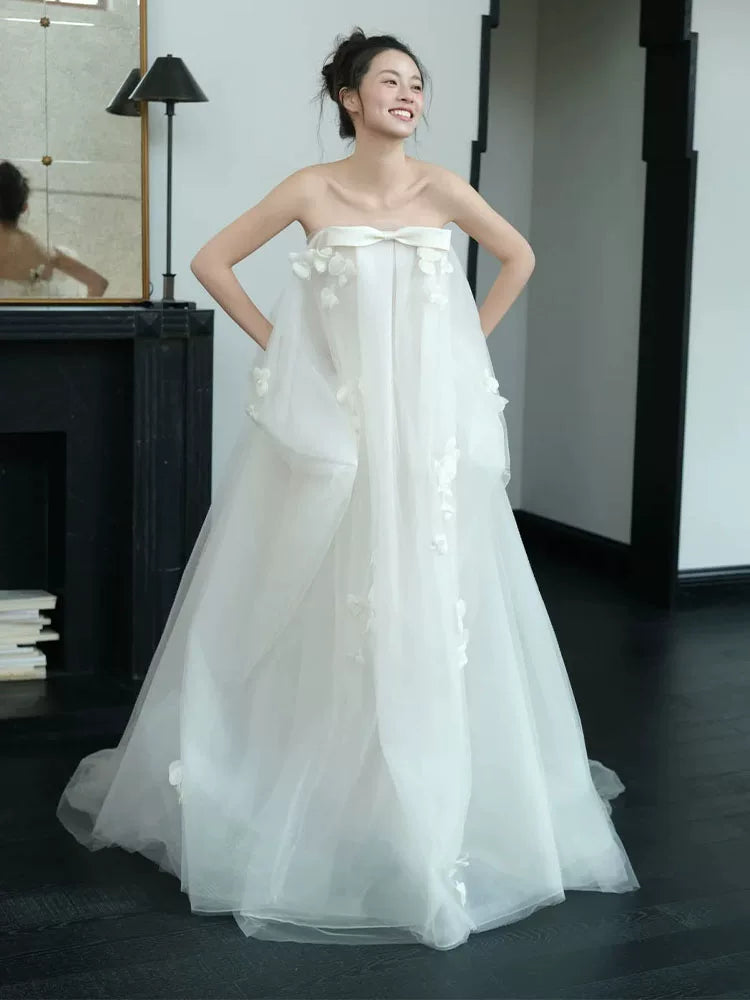 Voluminous Strapless Bow Appliques Wedding Dress A-Line Tulle Bridal Dress AP6948