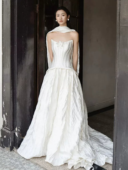 Glittering Strapless Satin Wedding Dress A-Line 3D Applique Bridal Dress AP6949