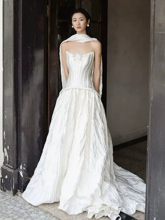 Glittering Strapless Satin Wedding Dress A-Line 3D Applique Bridal Dress AP6949