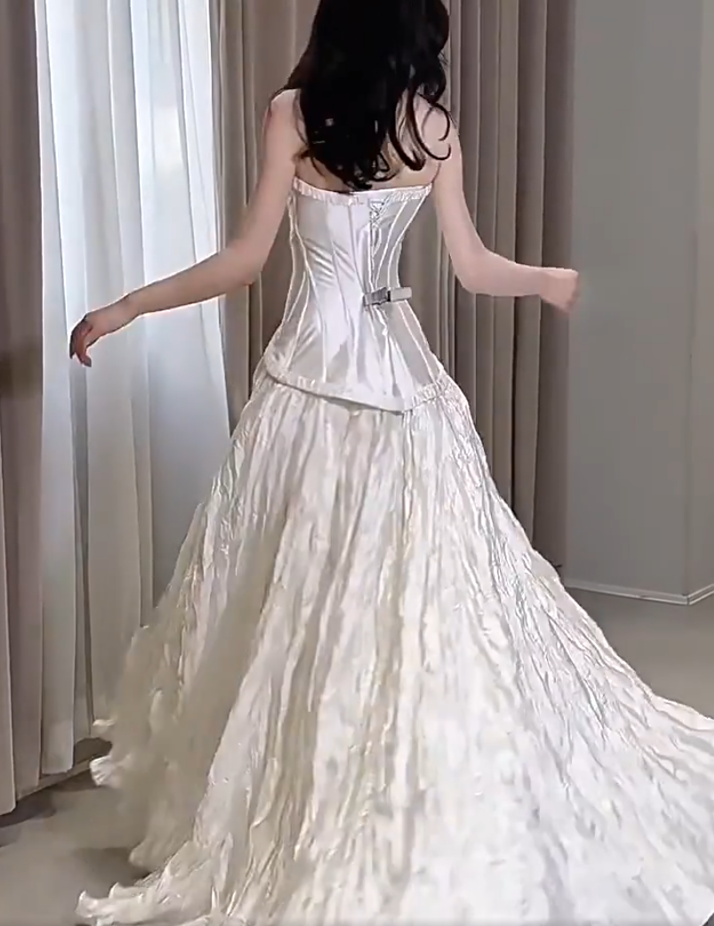 Glittering Strapless Satin Wedding Dress A-Line 3D Applique Bridal Dress AP6949
