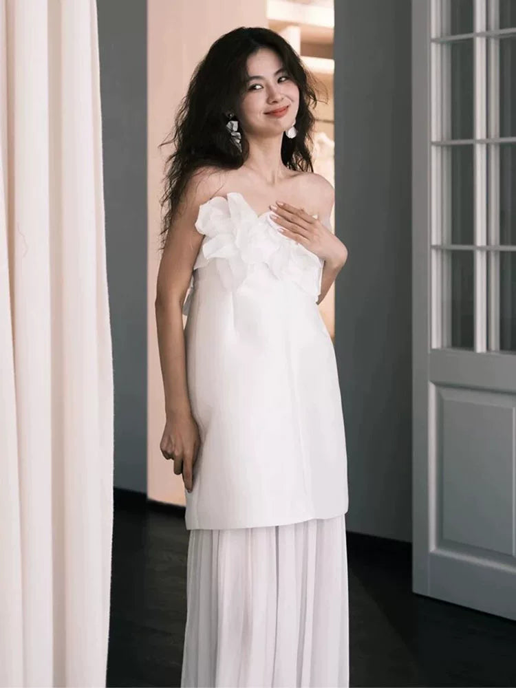 Gen Z Style Strapless Appliques Wedding Dress Flowy Tulle Sheath Bridal Dress AP6956