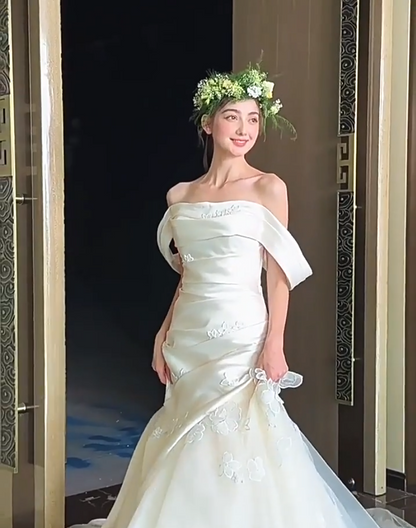 Retro Appliques Tulle Mermaid Wedding Dress Off-Shoulder Satin Bodice Bridal Dress AP6958