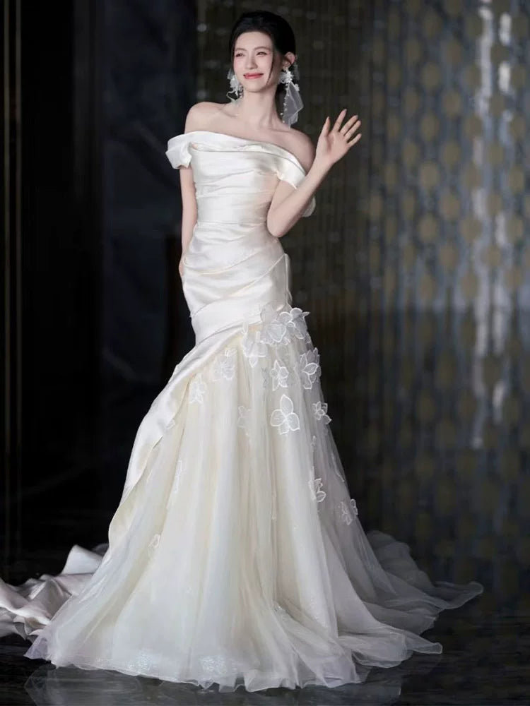 Retro Appliques Tulle Mermaid Wedding Dress Off-Shoulder Satin Bodice Bridal Dress AP6958
