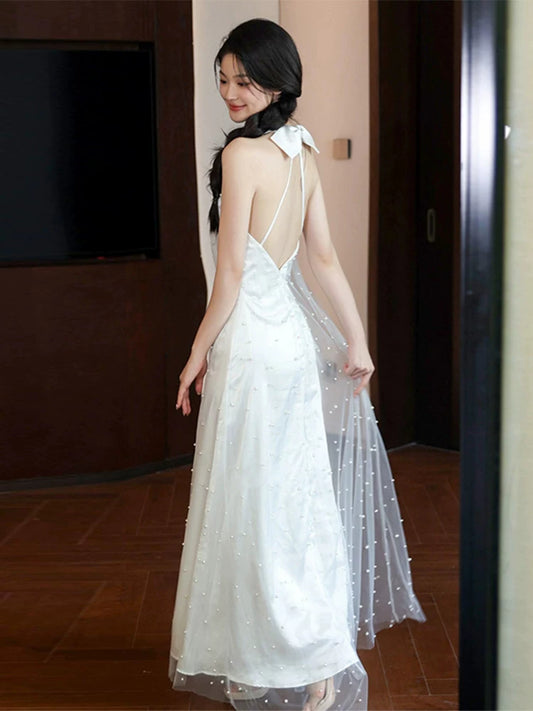Enticing Halter Neck Bow Wedding Dress Beads A-Line Bridal Dress AP6973