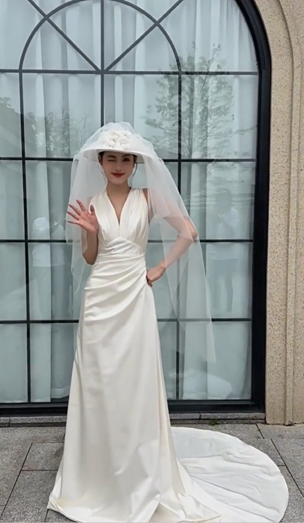 Shiny V Neck Wedding Dress Satin A-Line Bridal Dress AP6974