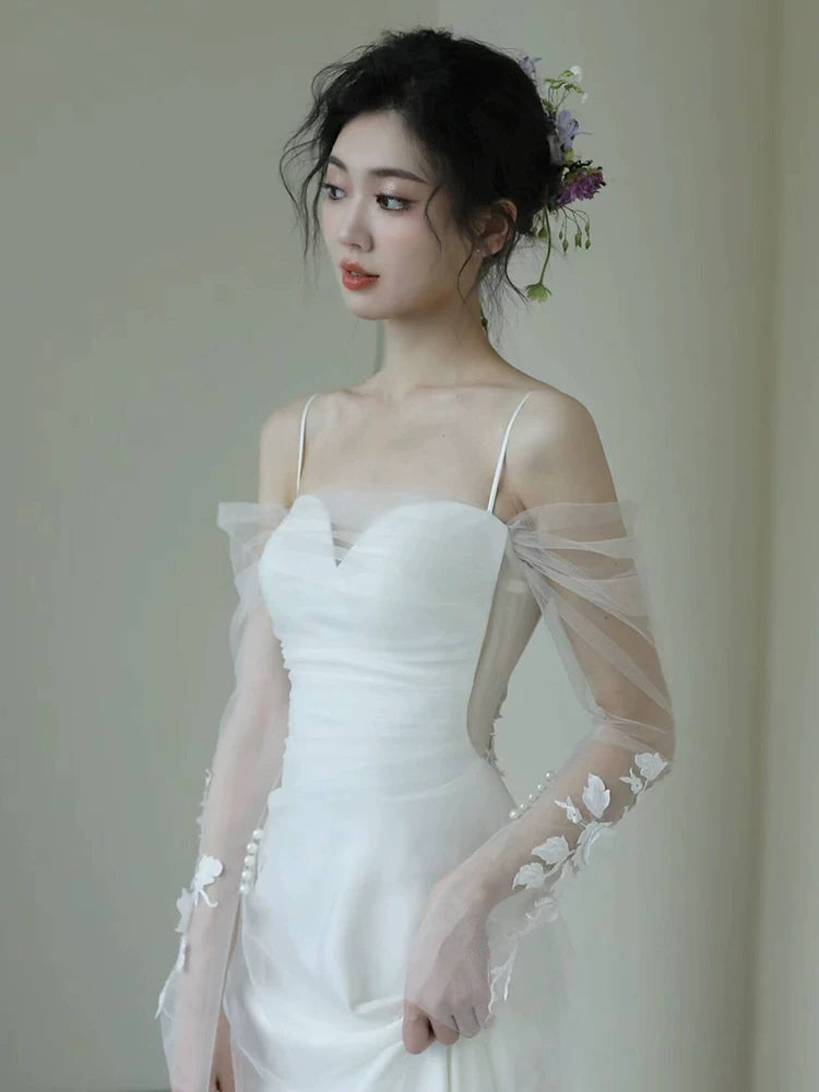 Showstopping Spaghetti Strap A-Line Wedding Dresses With Sleeve Beads Appliques Tulle Bridal Dress AP6985