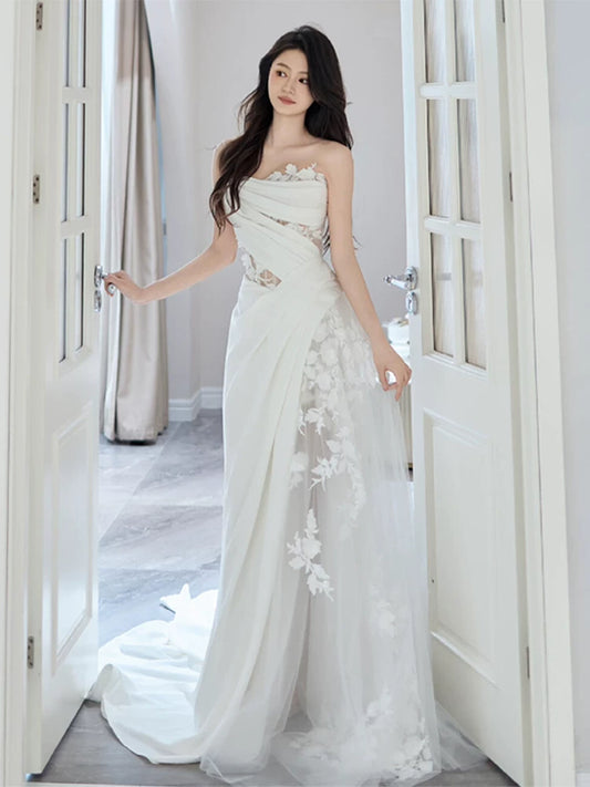 Standout One Shoulder Satin Wedding Dress Appliques Tulle Sheath Bridal Dress AP6987