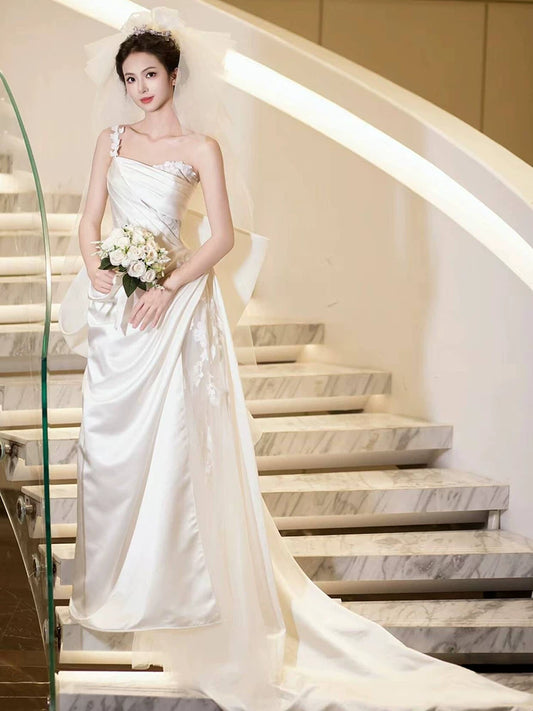 Ornate One Shoulder Sheath Satin Wedding Dress With Bow Train Appliques Tulle Bridal Dress AP6990