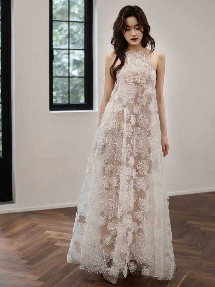 Luxury Halter Neck Backless Wedding Dress Appliques A-Line Bridal Dress AP6994