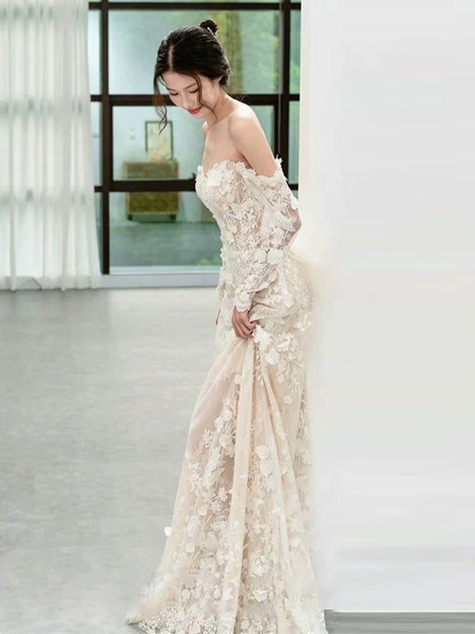 Graceful Off-Shoulder Wedding Dress Lace Appliques Long Sleeve Bridal Outfit AP6995