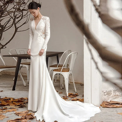 Unique V Neck Appliques Wedding Dress Long Sleeve Satin Mermaid Bridal Outfit AP7010