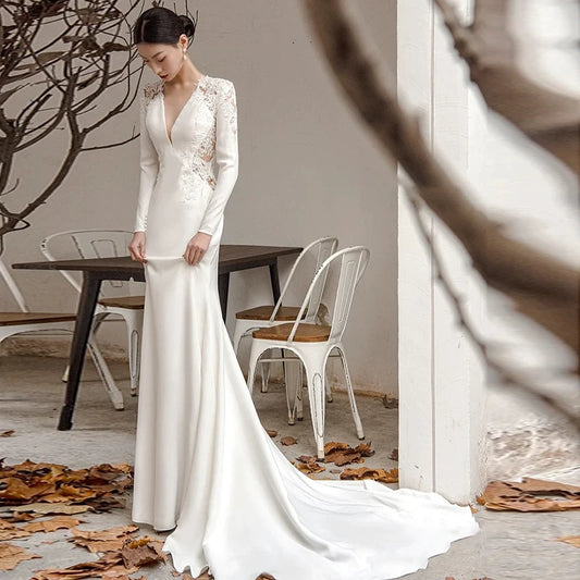 Unique V Neck Appliques Wedding Dress Long Sleeve Satin Mermaid Bridal Outfit AP7010