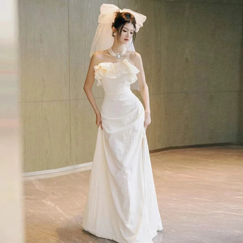 Fashionable Strapless Mermaid Wedding Dress Ruffles Slit Bridal Outfit AP7011