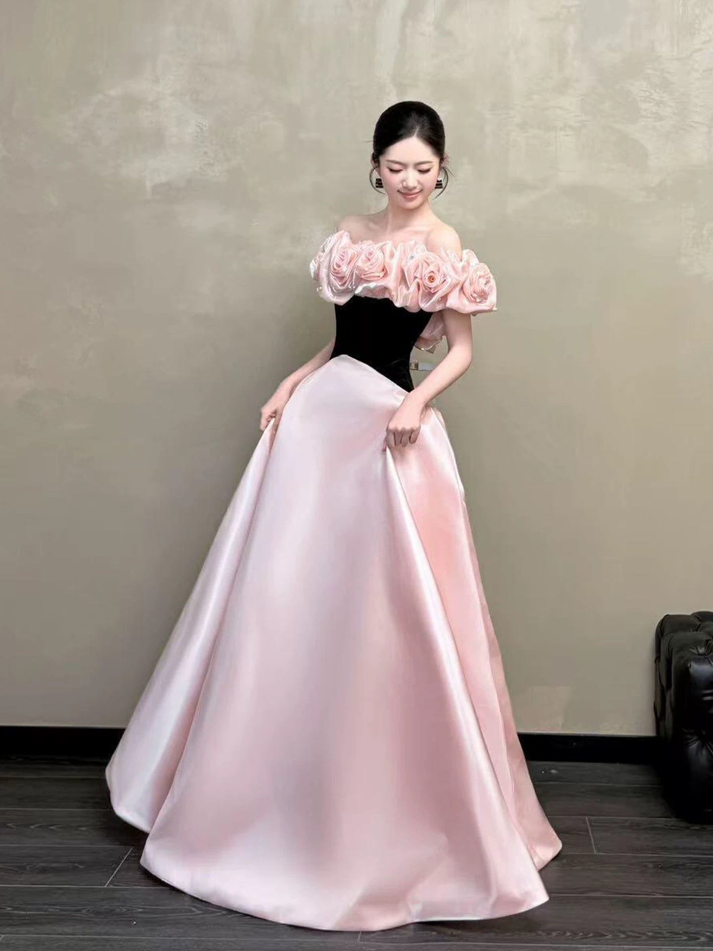 Vogue Black & Pink Off-Shoulder Prom Dresses Beads Appliques A-Line Evening Gowns AP7026