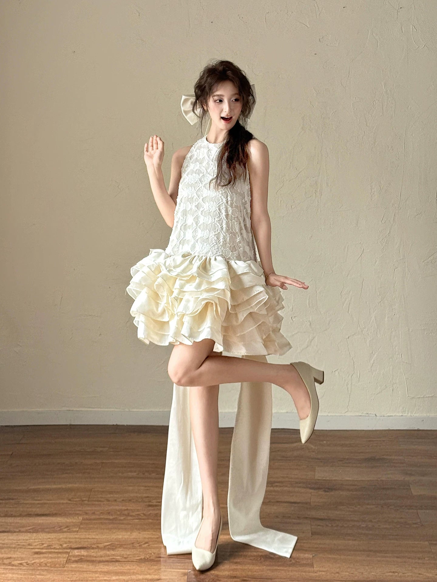 Modern Ivory Homecoming Dress Halter Neck Hoco Outfit Ruffles Tiered A-Line Birthday Gown AP7028