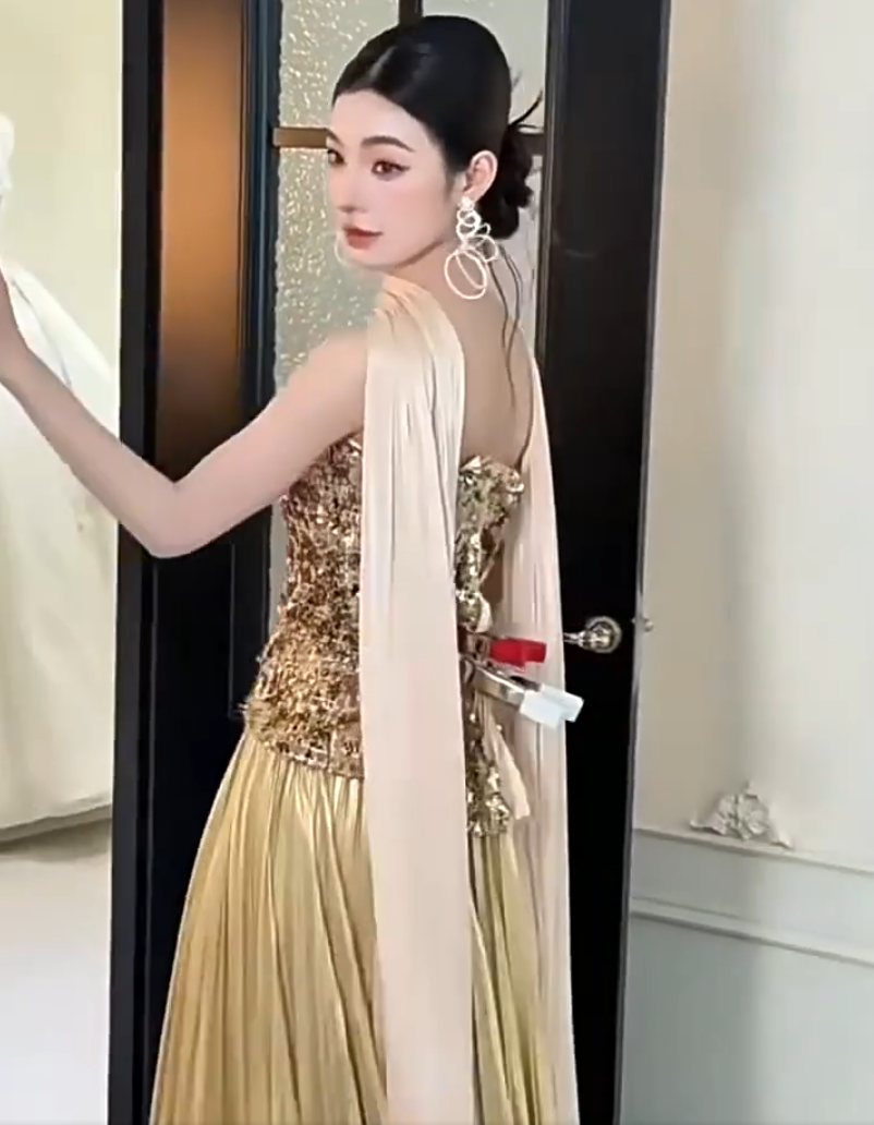Retro Strapless A-Line Gold Prom Dress With Scarf Sequins Pleated Formal Dress AP7038