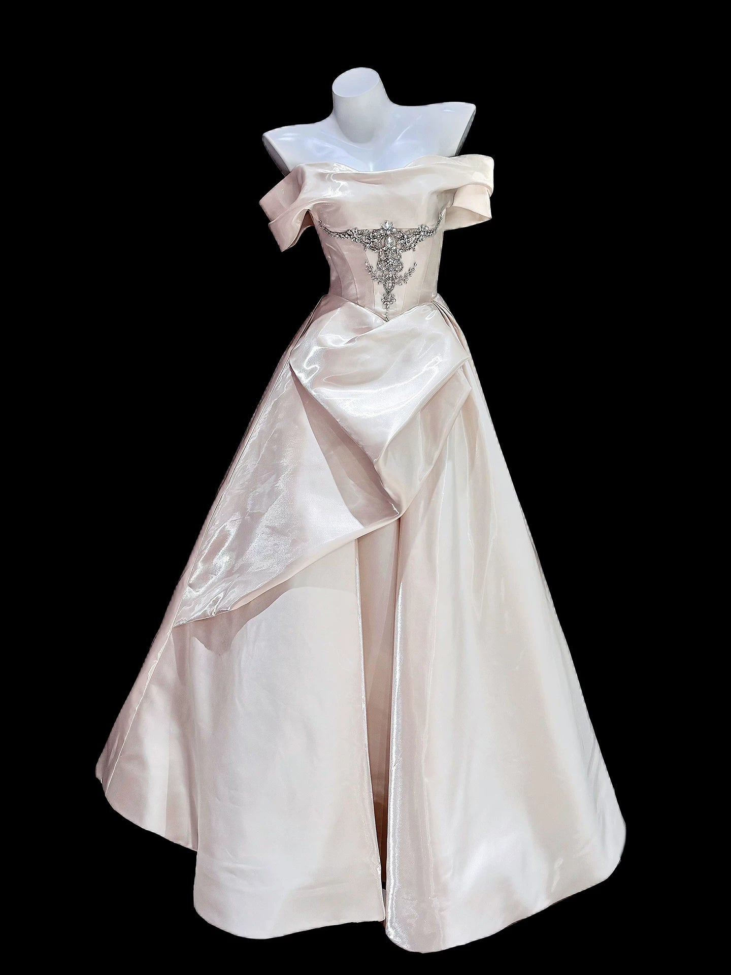 New Tendency Off-Shoulder A-Line Prom Dress Ideas Beaded Satin Formal Dress AP7039