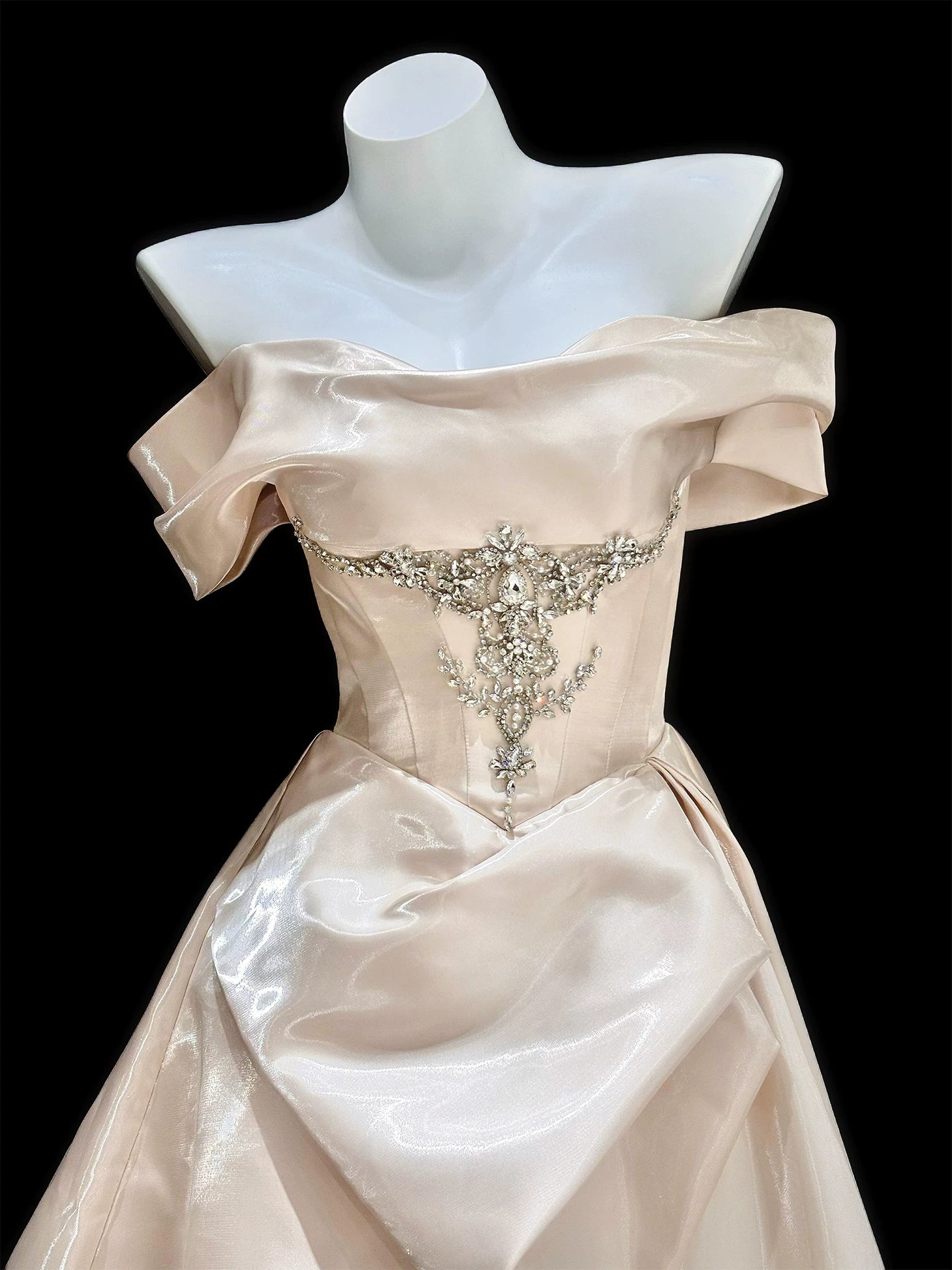 New Tendency Off-Shoulder A-Line Prom Dress Ideas Beaded Satin Formal Dress AP7039