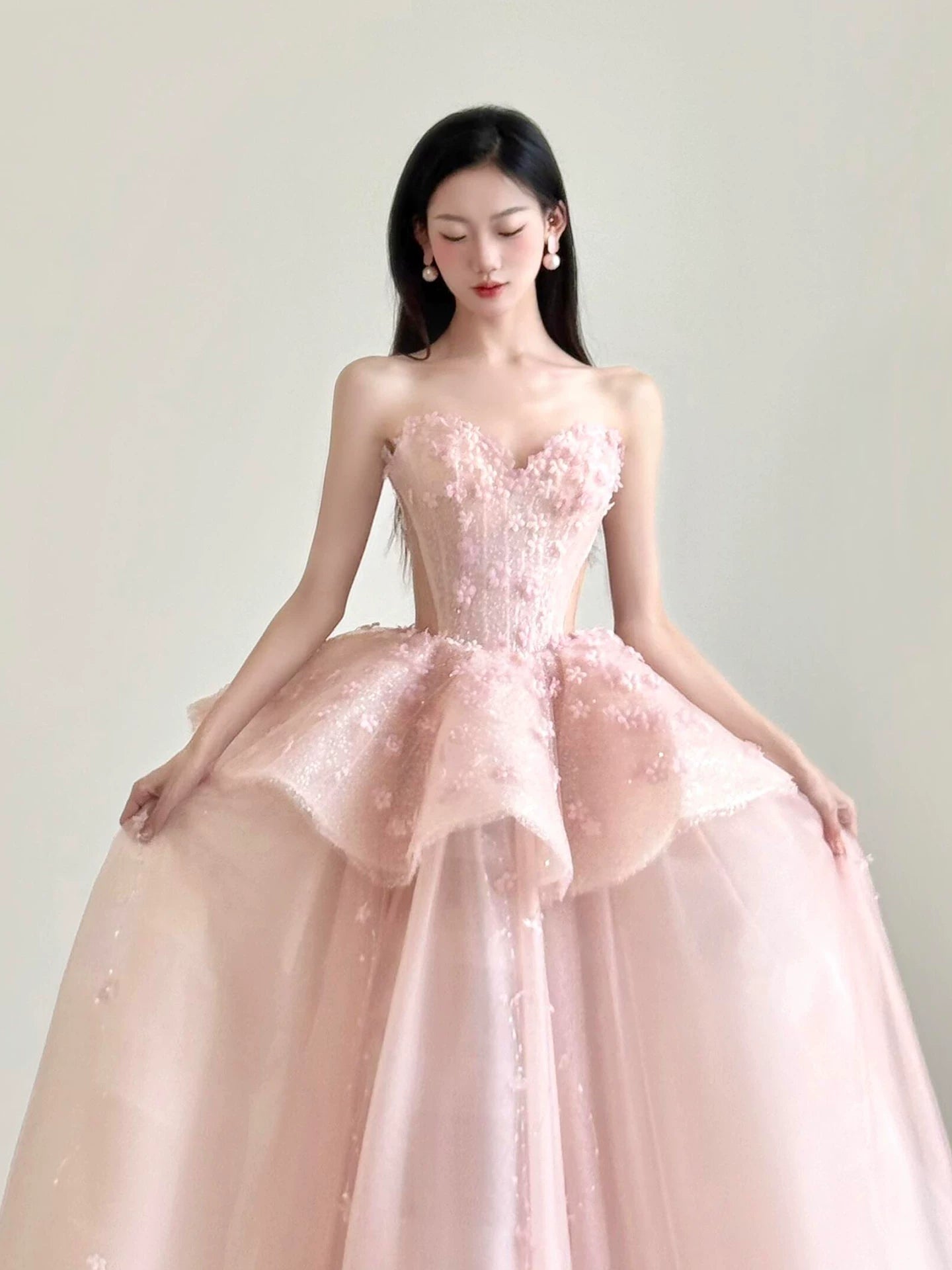 Refined Strapless Ruffles Pink Prom Dress Appliques Sequins A-Line Formal Gowns AP7045