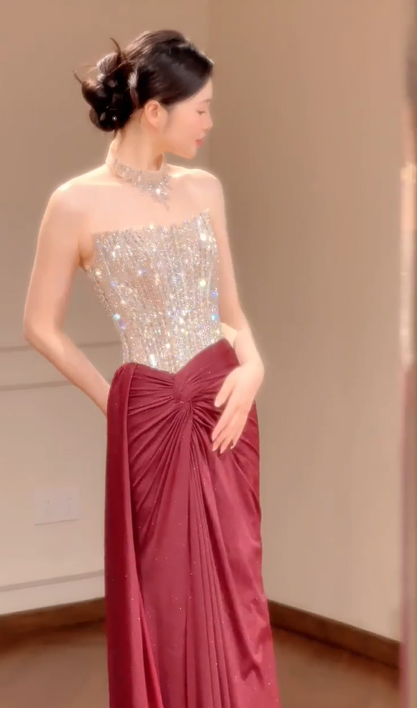 Enchanting Strapless Burgundy Prom Dress Beading Sheath Slit Formal Dress AP7047