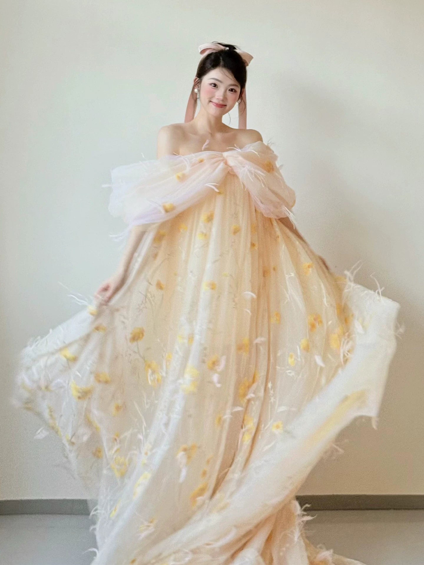 Voluminous Off-Shoulder Light Yellow Prom Dress Appliques Feather A-Line Formal Dress AP7053