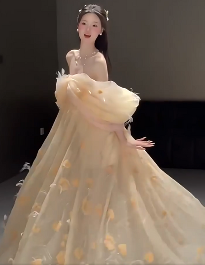 Voluminous Off-Shoulder Light Yellow Prom Dress Appliques Feather A-Line Formal Dress AP7053