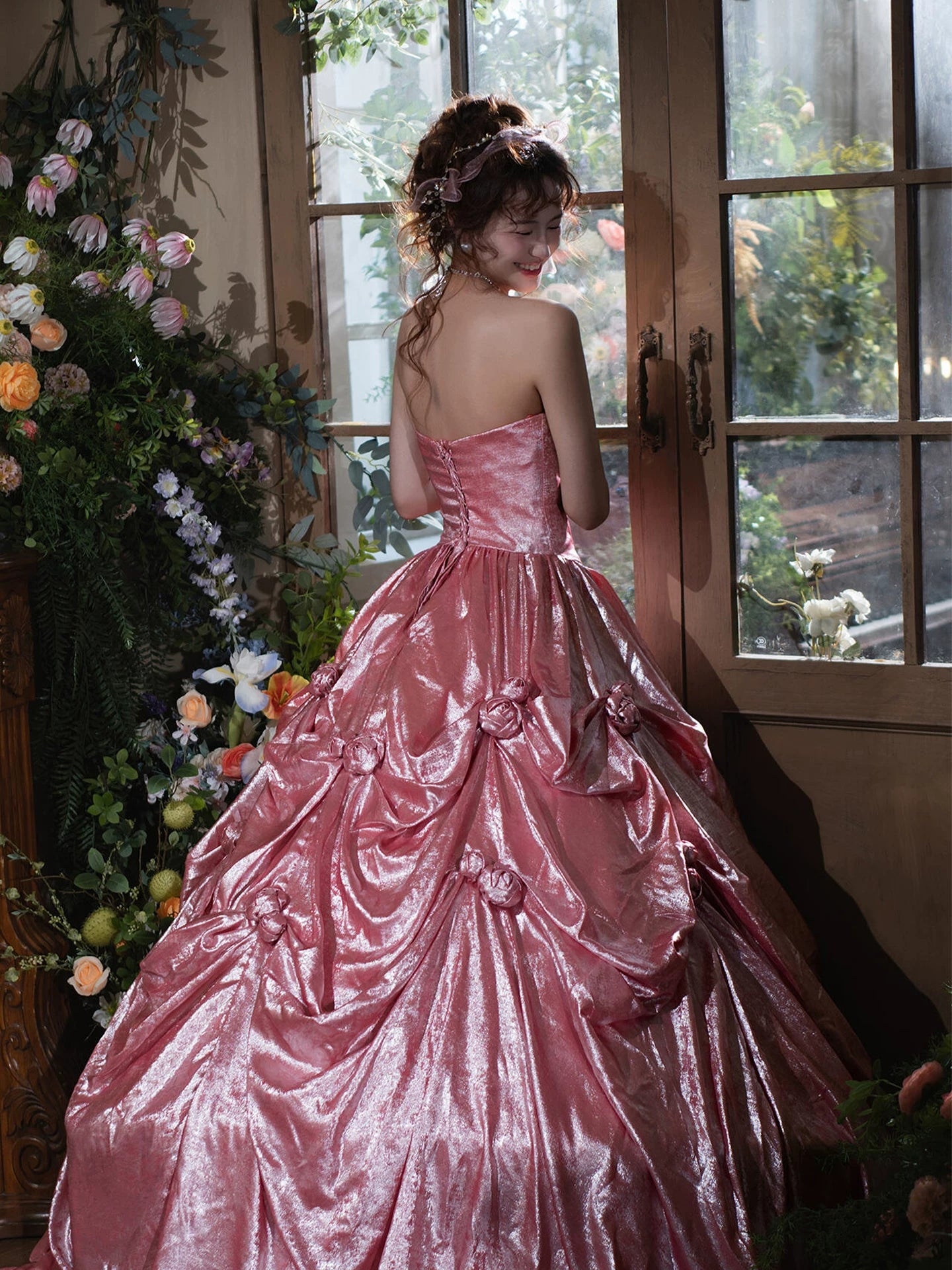 Victorian-Inspired A-Line Appliques Pink Prom Dress Beaded Halter Neck Evening Gowns AP7063