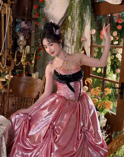 Victorian-Inspired A-Line Appliques Pink Prom Dress Beaded Halter Neck Evening Gowns AP7063