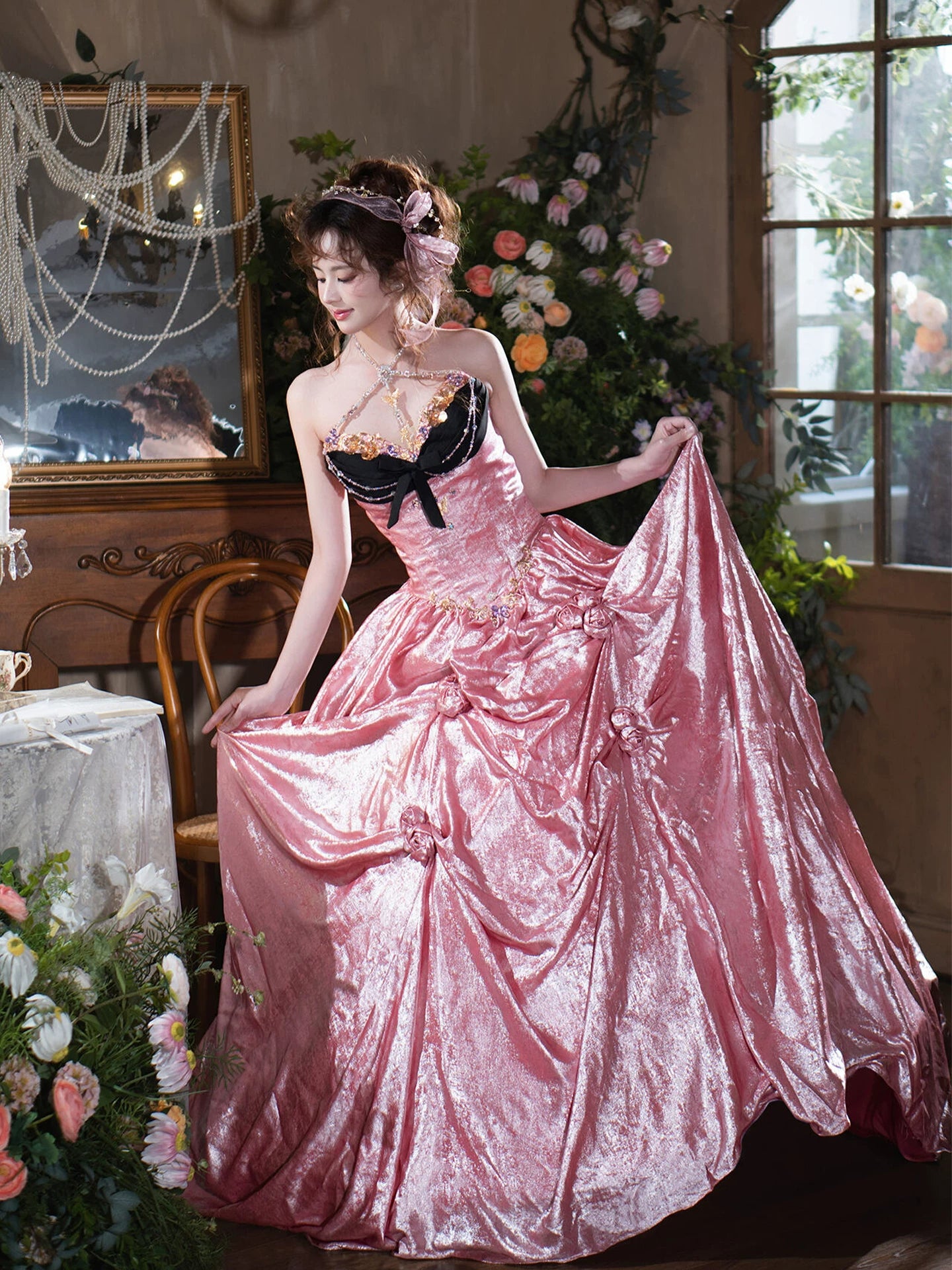 Victorian-Inspired A-Line Appliques Pink Prom Dress Beaded Halter Neck Evening Gowns AP7063