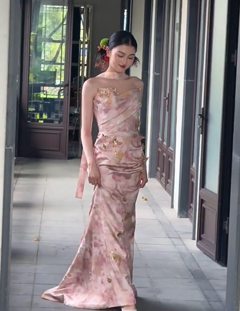 Lustrous Strapless Appliques Pink Prom Dress Jacquard Beads Sheath Formal Dress AP7065