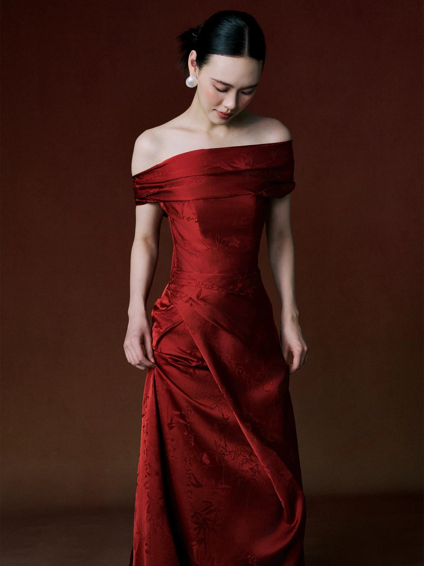 Modest Off-Shoulder Red Prom Dress Jacquard Sheath Formal Dress AP7067