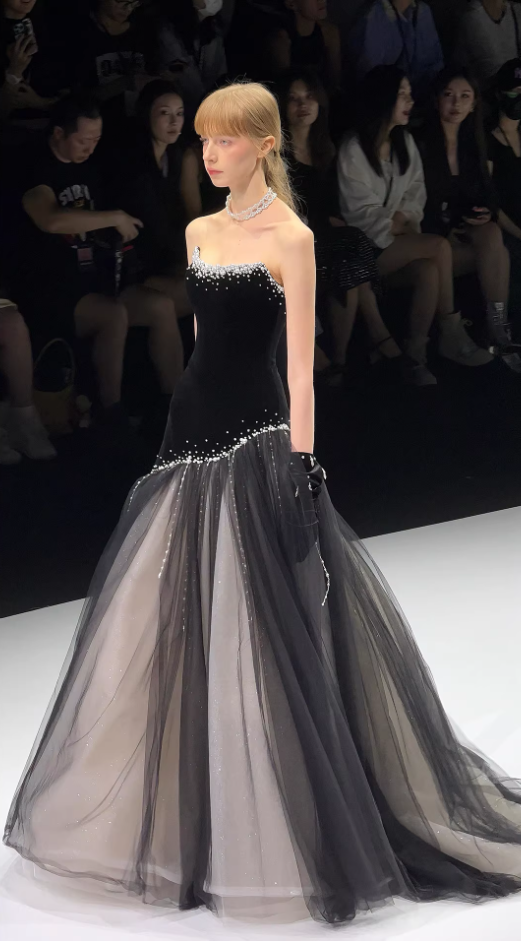 Luxurious Strapless Black Mermaid Prom Dress Beads Tulle Formal Dress AP7076