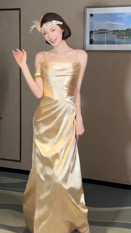 Fantastic Beads Spaghetti Strap Prom Dresses With Scarf Gold Satin Sheath Evening Outfit AP7083