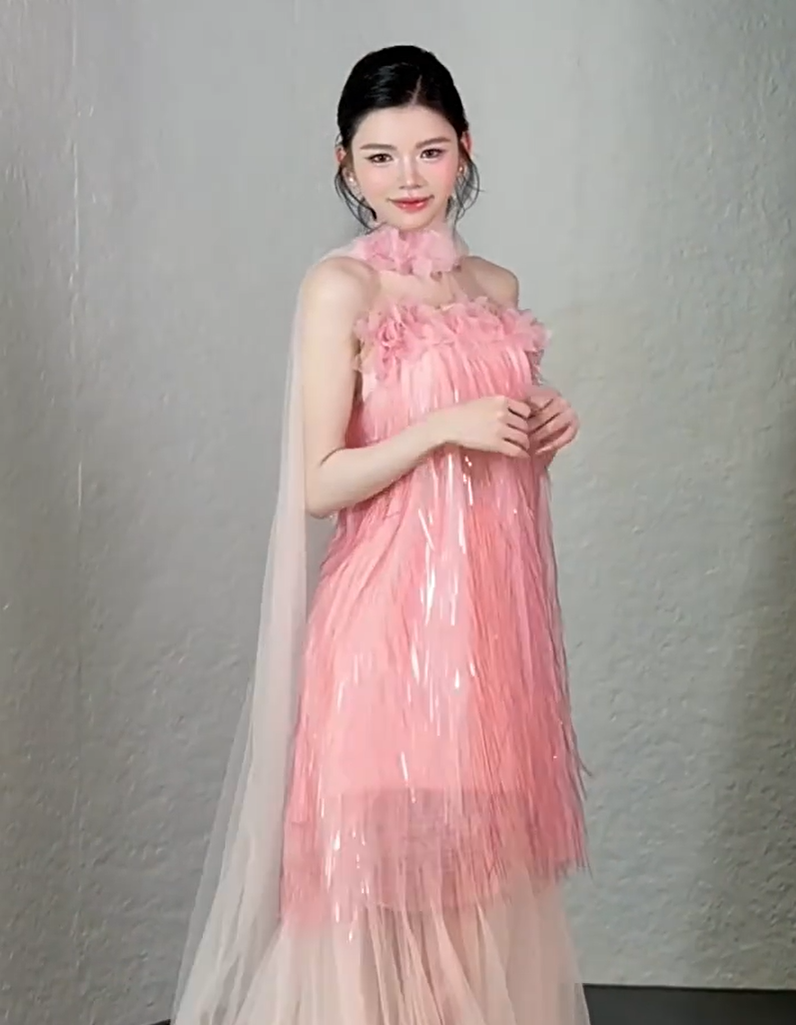 Dramatic Strapless Tulle Pink Prom Dress With Scarf Appliques Tassel Feather A-Line Formal Gowns AP7095